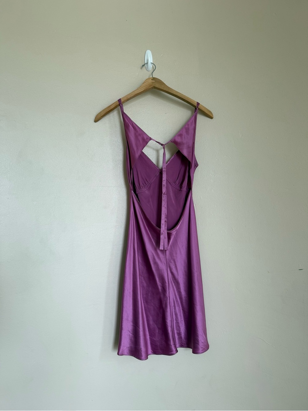 100% Silk Victoria’s Secret Shiny Tie-Back Dress - Picture 2 of 7
